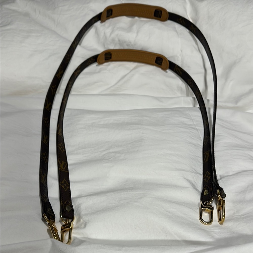 Authentic Louis Vuitton Gold & Brown shoulder straps w/ Leather Material